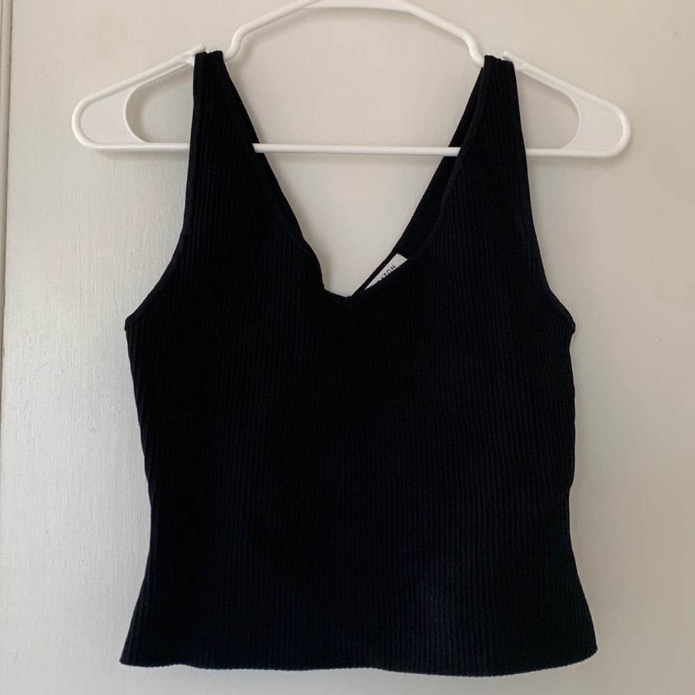 Babaton Sculpt Knit Double V Crop Top